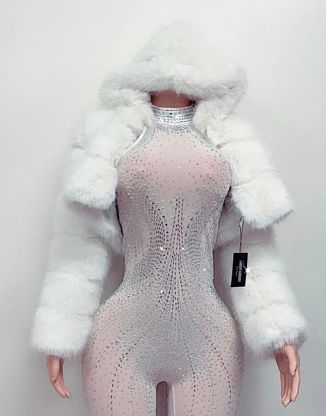 White cropped hooded furcoat
